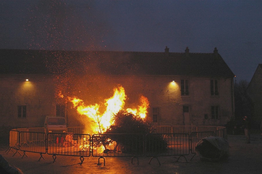 Sapins Galette et cidre: feu de joie sapins 054